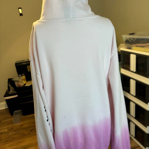 Sanrio Hello Kitty Hoodie Size Large - Picture 3 of 7